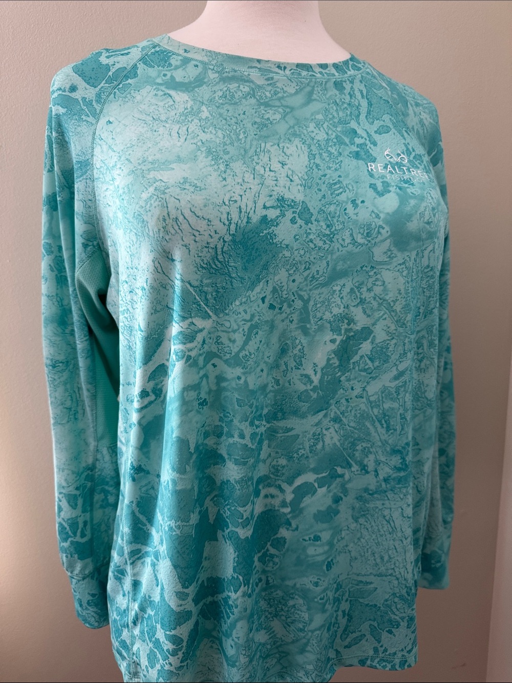 Realtree Wav3 Fishing Camo Long Sleeve Shirt  Mesh Inserts